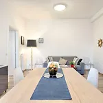 Polo Universitario Apartment By Mmega